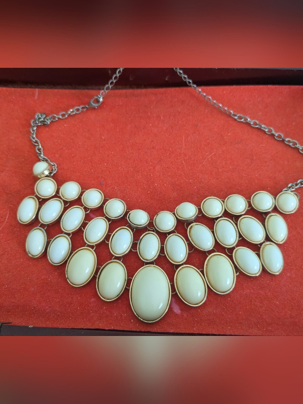 Charming Charlie White Statement Necklace Vintage Y2K Retro Costume Bib - Picture 3 of 6